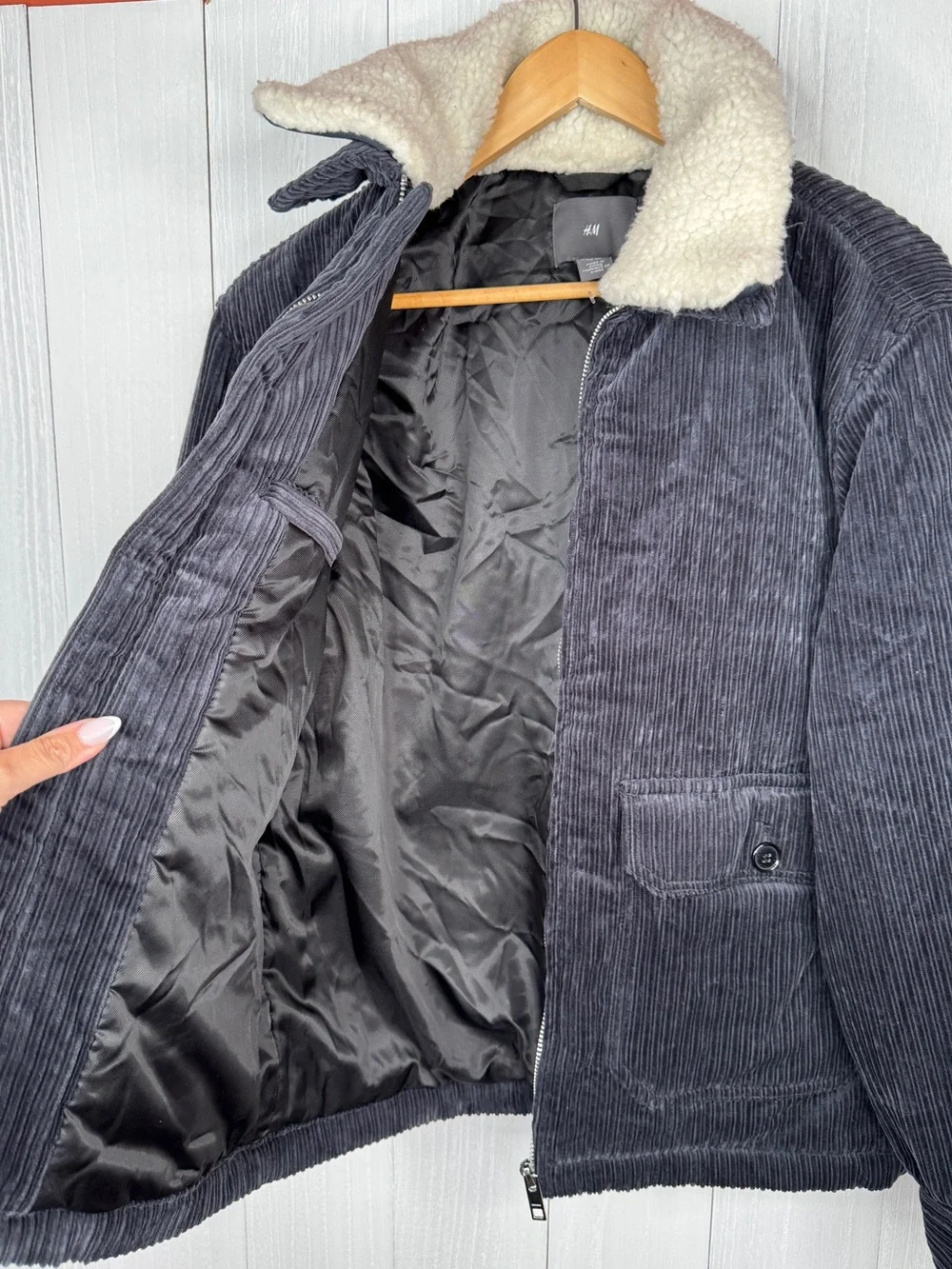 H&M Navy Corduroy Jacket with Detachable Sherpa Collar - Picture 4 of 9